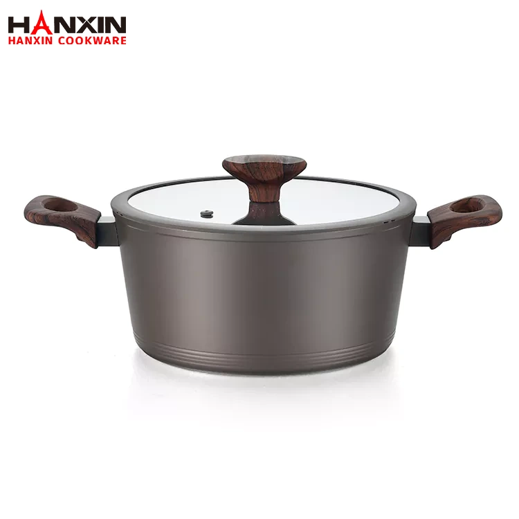 Pourquoi une cocotte antiadhésive en aluminium est-elle idéale pour la cuisine familiale quotidienne ?