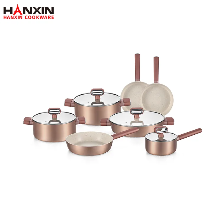 Batterie de cuisine en céramique de couleur dorée de style luxueux